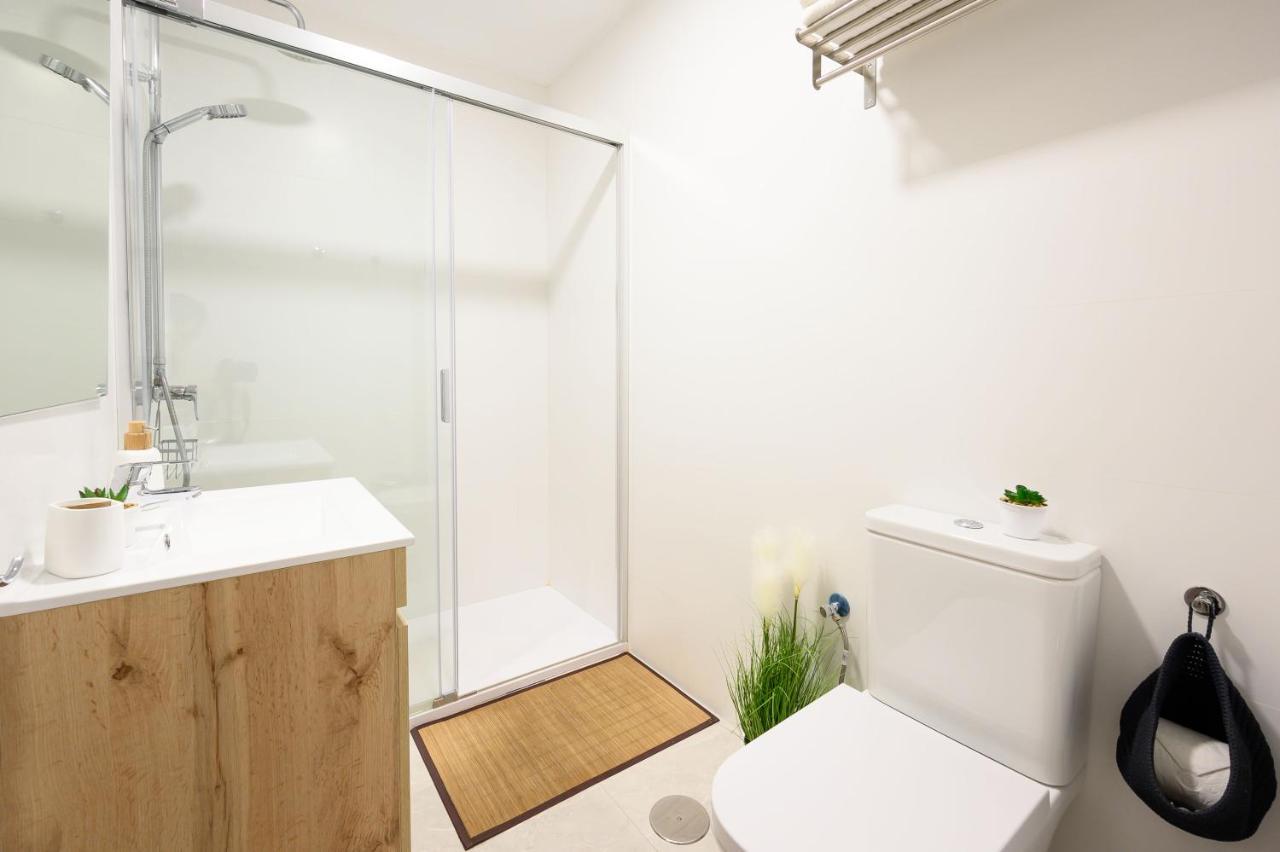 New 1 Bedroom Apartment At 4 Min To The Beach By 10Tosea Фуэнхирола Экстерьер фото